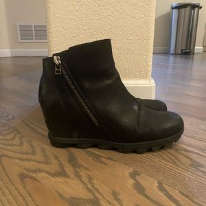 Sorel Black Boots